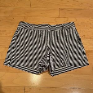 Ann Taylor Petite Navy Seersucker City Shorts size 2P